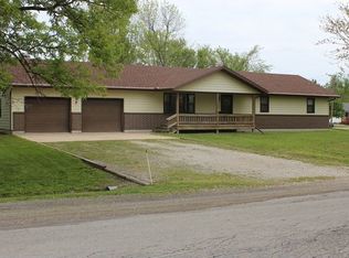 1310 Yuba St, Burlington, KS 66839