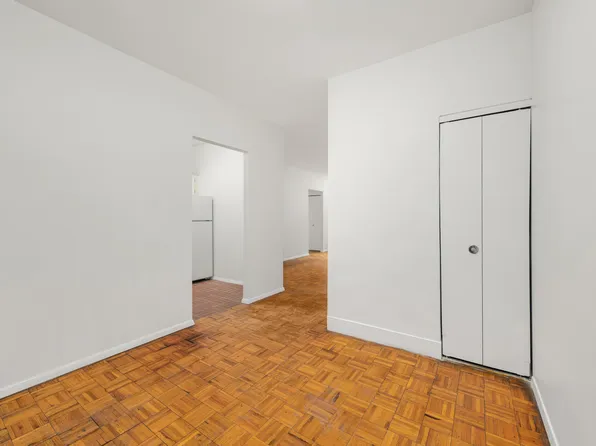 3 Hanover Square image 6 of 12