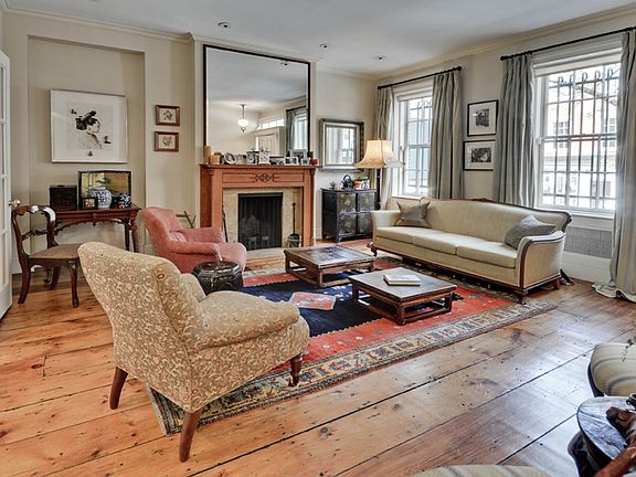 3rd image of 64 Horatio St