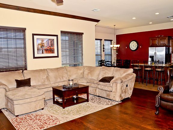 5th image of 1007 Fillmore Ave NW