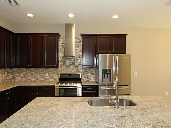 5th image of 15 Rolland Ln