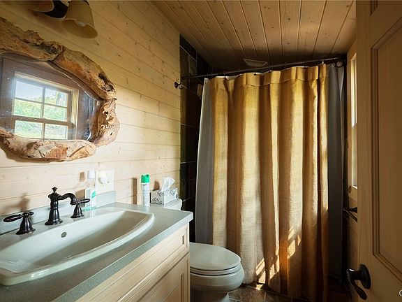 4th image of 3 Manhattan Is