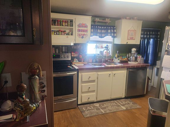5th image of 522 S Greenway Dr