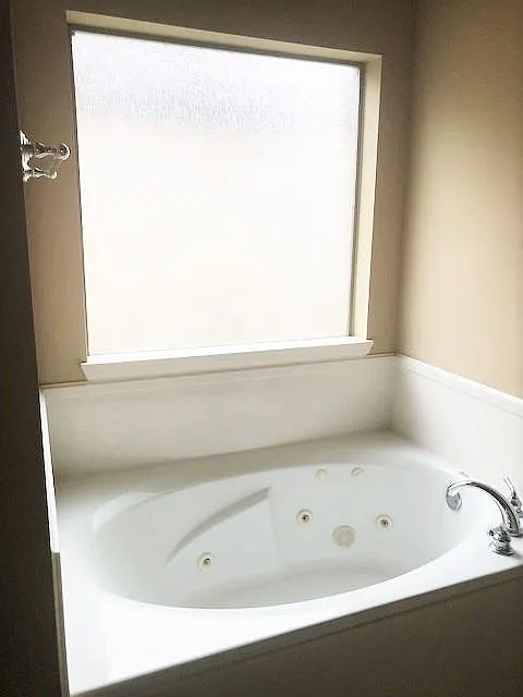 3 bed, 1438 sqft, $2,200 — Photo 3