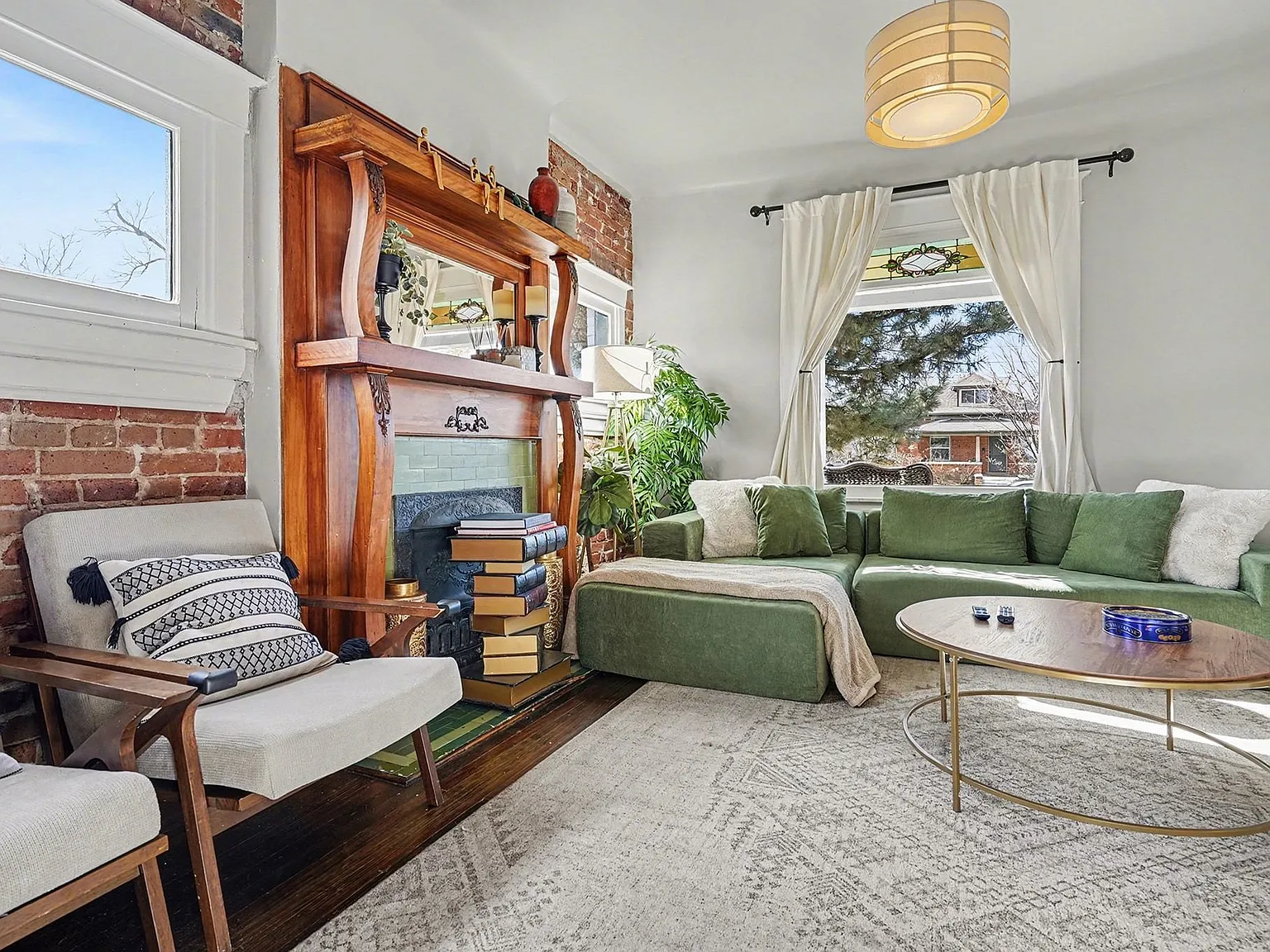 5 bed, 2100 sqft, $4,000 — Photo 3