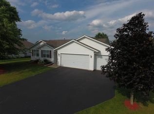 10067 Lismore Rd, Roscoe, IL 61073