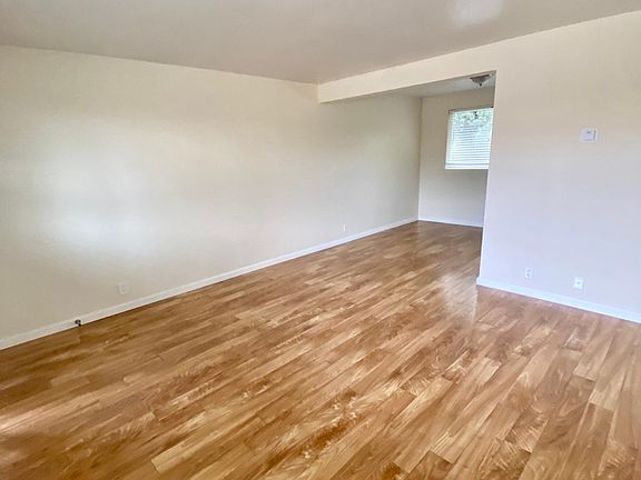 2nd image of 250 Vera Ave #4