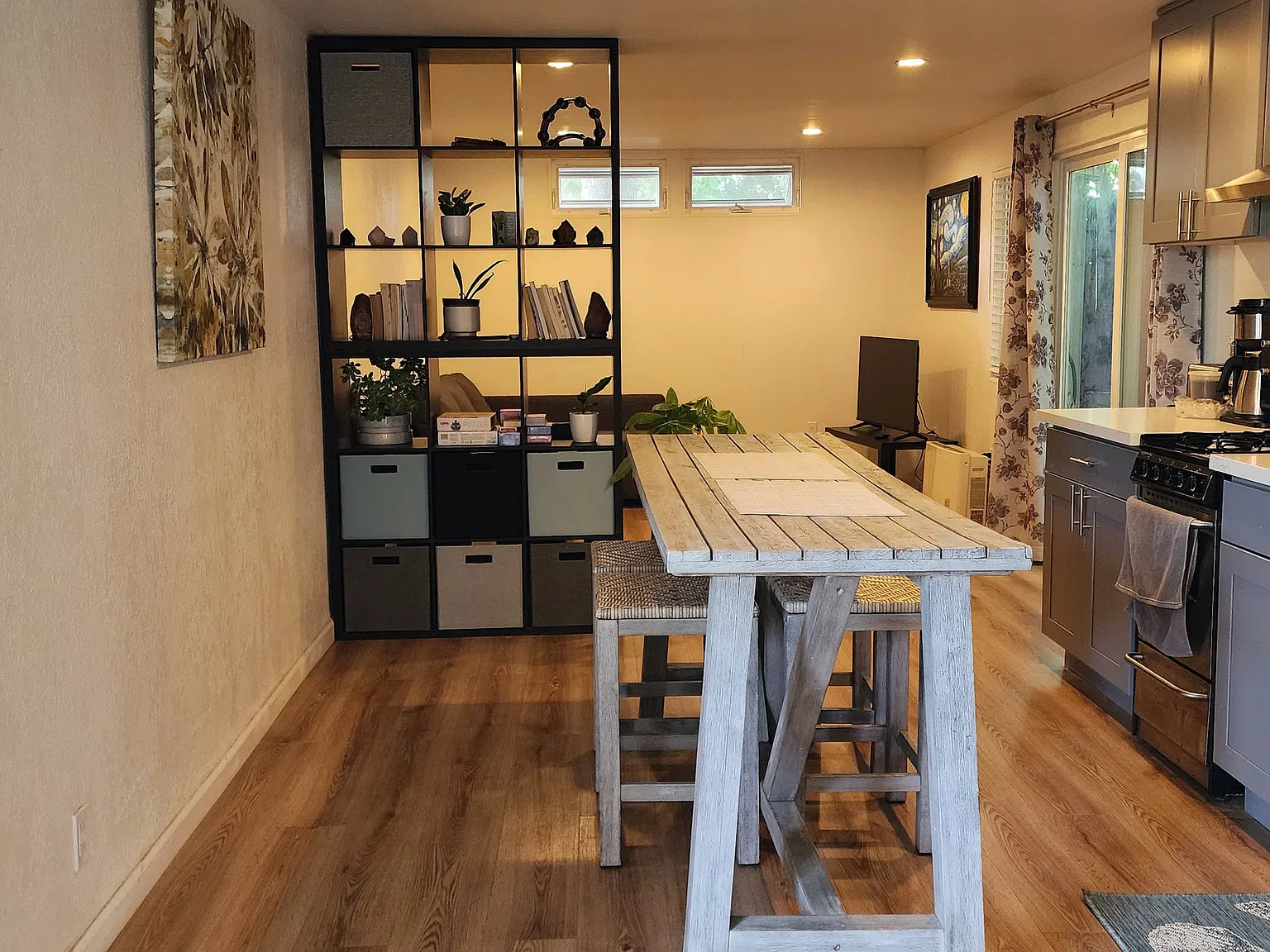 1 bed, 550 sqft, $2,200 — Photo 2