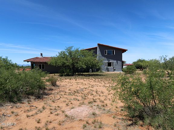 2nd image of 586 N Treaty Hill Trl