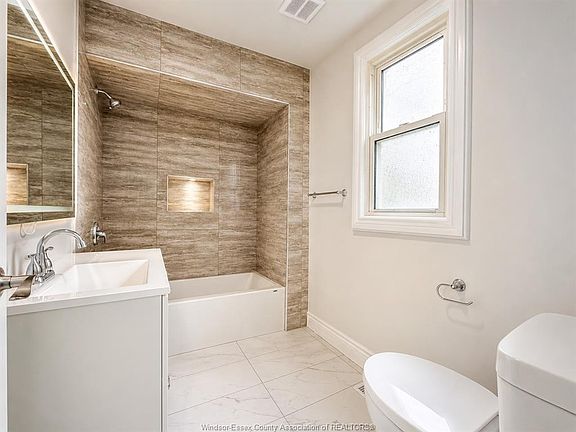 5th image of 248 Josephine Ave