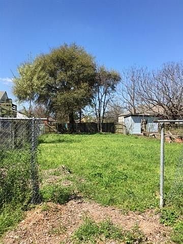 1st image of 712 Charbonnet St