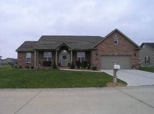 124 Gladwyn Dr, Millstadt, IL 62260