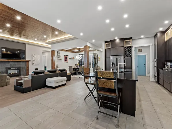 1314 Myra Pl, Kamloops, BC V2E 0C3