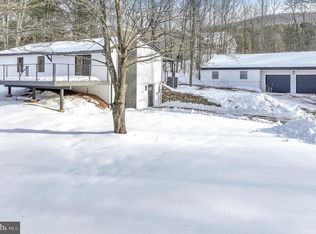 332 Wild Turkey Ln, New Ringgold, PA 17960