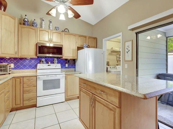 602 Lakewood Dr APT 14C