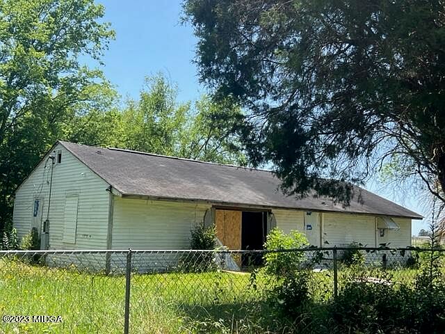 2nd image of 4400 Riggins Mill Rd