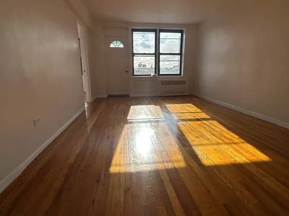 611 Banner Avenue image 1 of 6