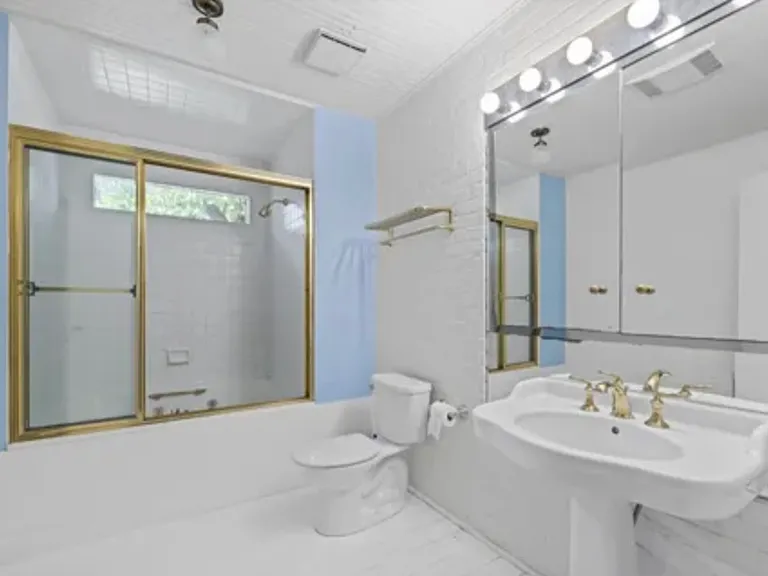 Ensuite bathroom for boys bedroom