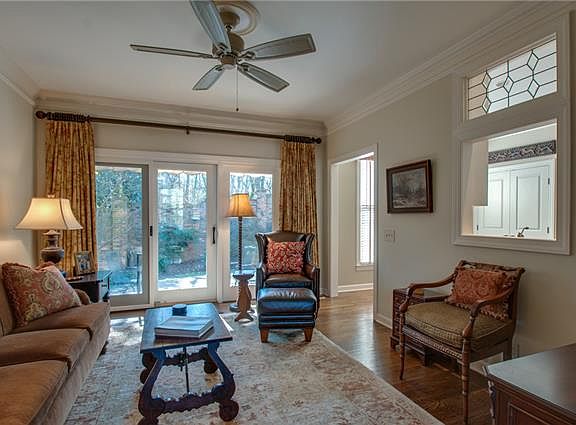 5th image of 508 Brighton Pl