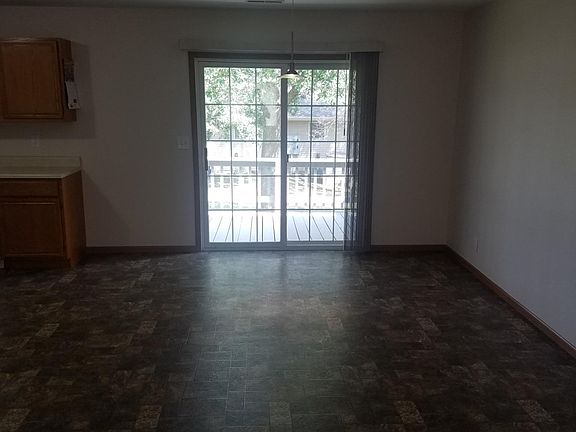 3rd image of 2002 Salter Pl
