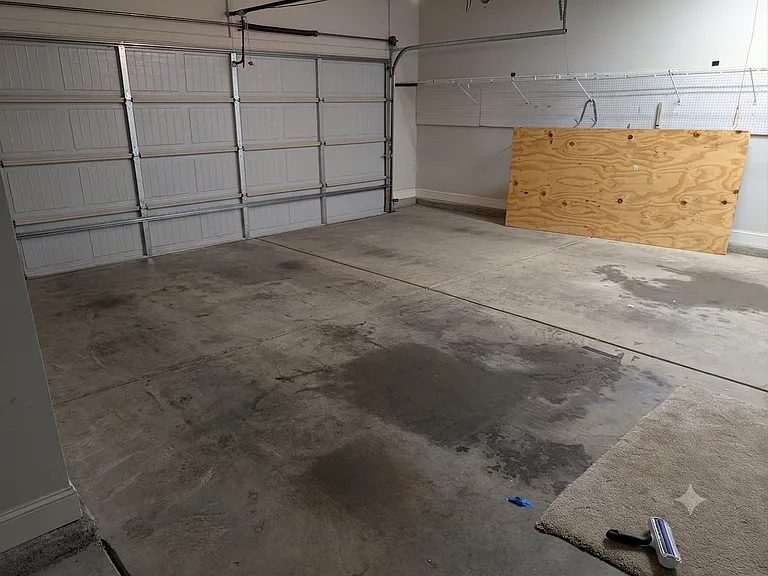 144 Kenton Ln — Photo 18