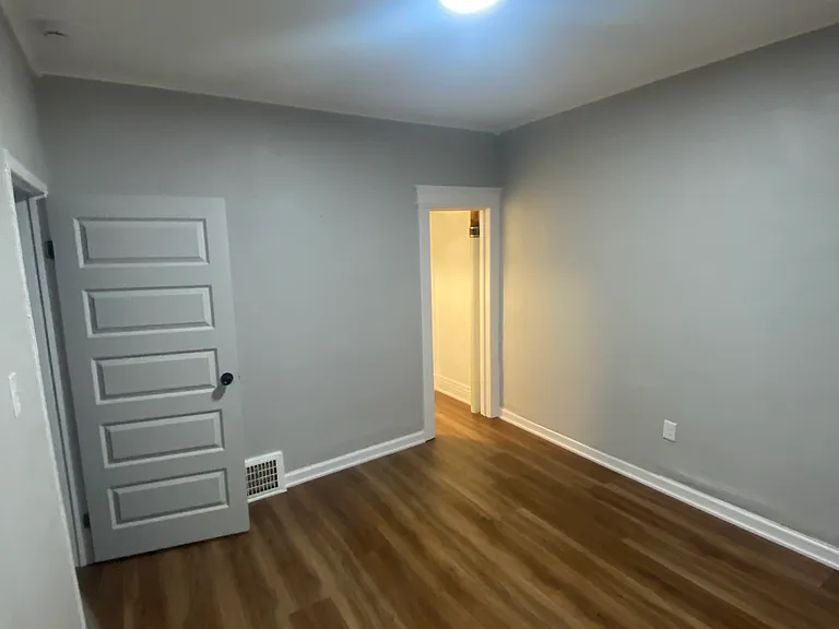 147 Grand Ave #1 — Photo 8
