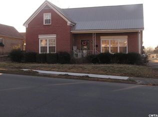 804 S High St, Trenton, TN 38382