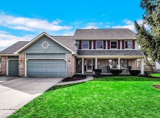 1632 Pathway Dr, Naperville, IL 60565