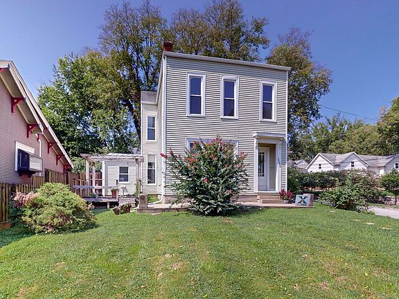 2nd image of 1100 Baxter Ave #2