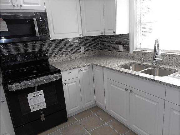 5th image of 9232 51st St