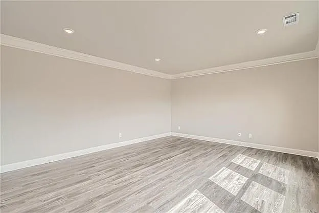 6811 Lancaster Xing — Photo 7