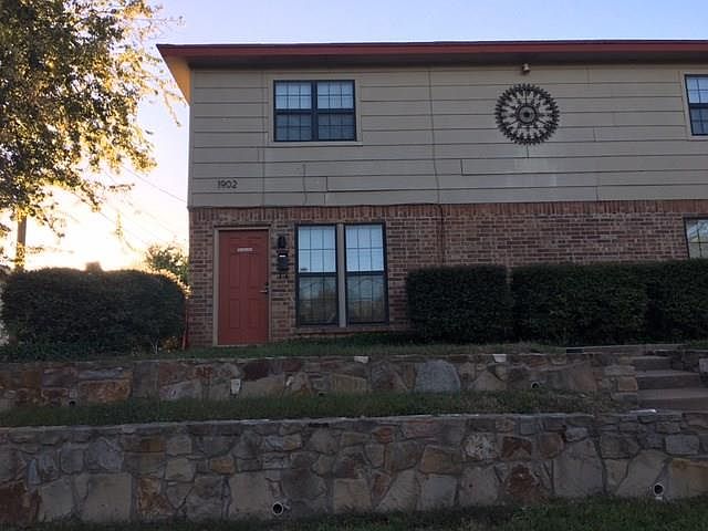 1st image of 1902 Dorothy Ln