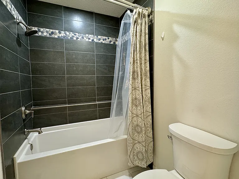 310 Paoli Trce — Photo 10