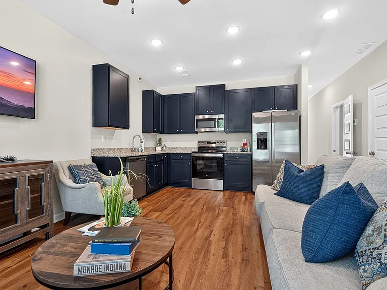 1015 Hayden St NW — Photo 9