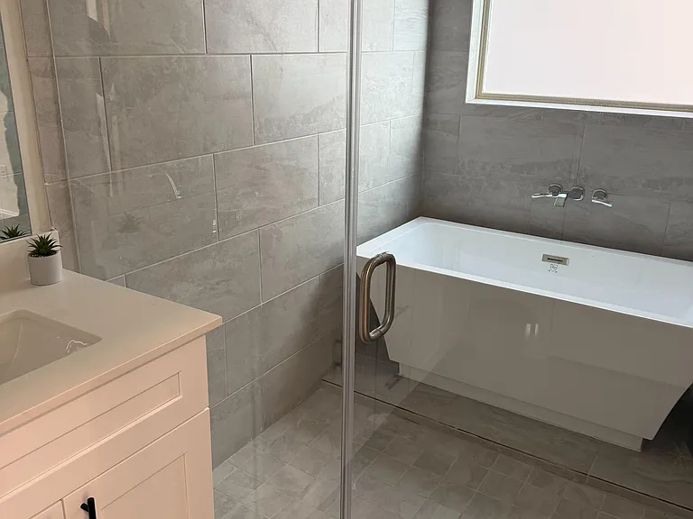 Downstairs Master Bath