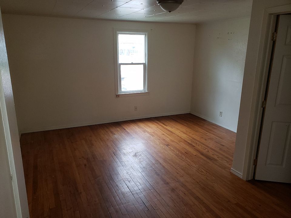 2nd image of 2310 Bradley Ave