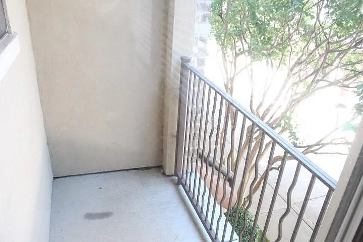 balcony 2nd floor