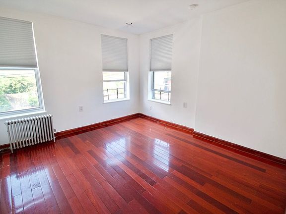 4th image of 383 Van Brunt St Floor 2