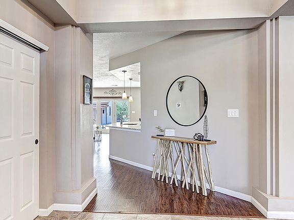 4th image of 3706 Saint Andrews Dr SE