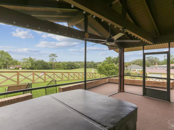 8870 Thunderbird Dr, Pensacola, FL 32514