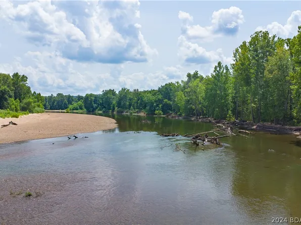 18398 Bobwhite Ln, Crocker, MO 65452