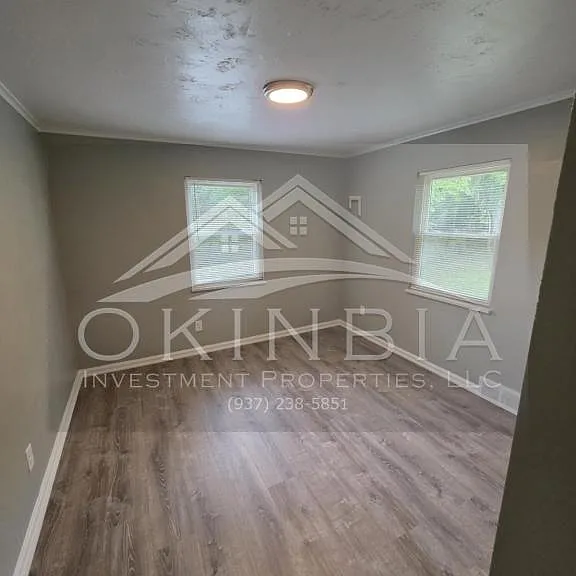 2815 Oxford Ave — Photo 13