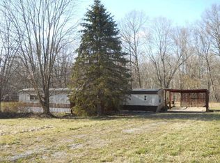 662 W River Dr, Connersville, IN 47331