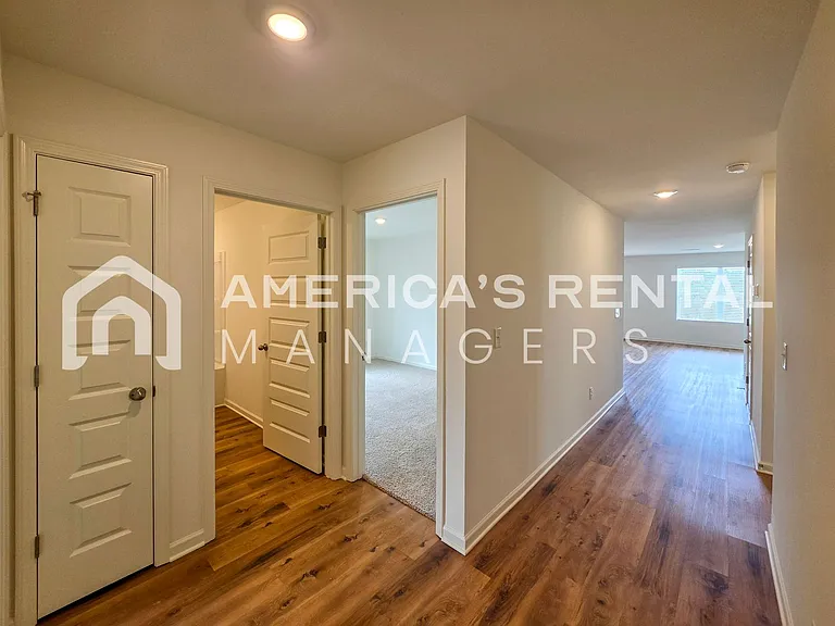 9314 Parkway Gardens Loop — Photo 10