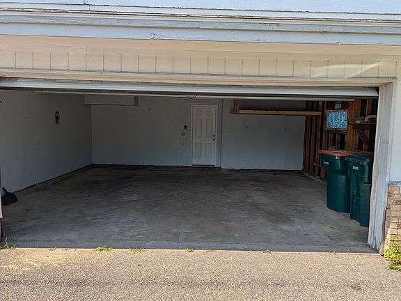 5th image of 9858 Tyler St NE