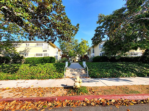 2nd image of 451 San Vicente Blvd APT 14