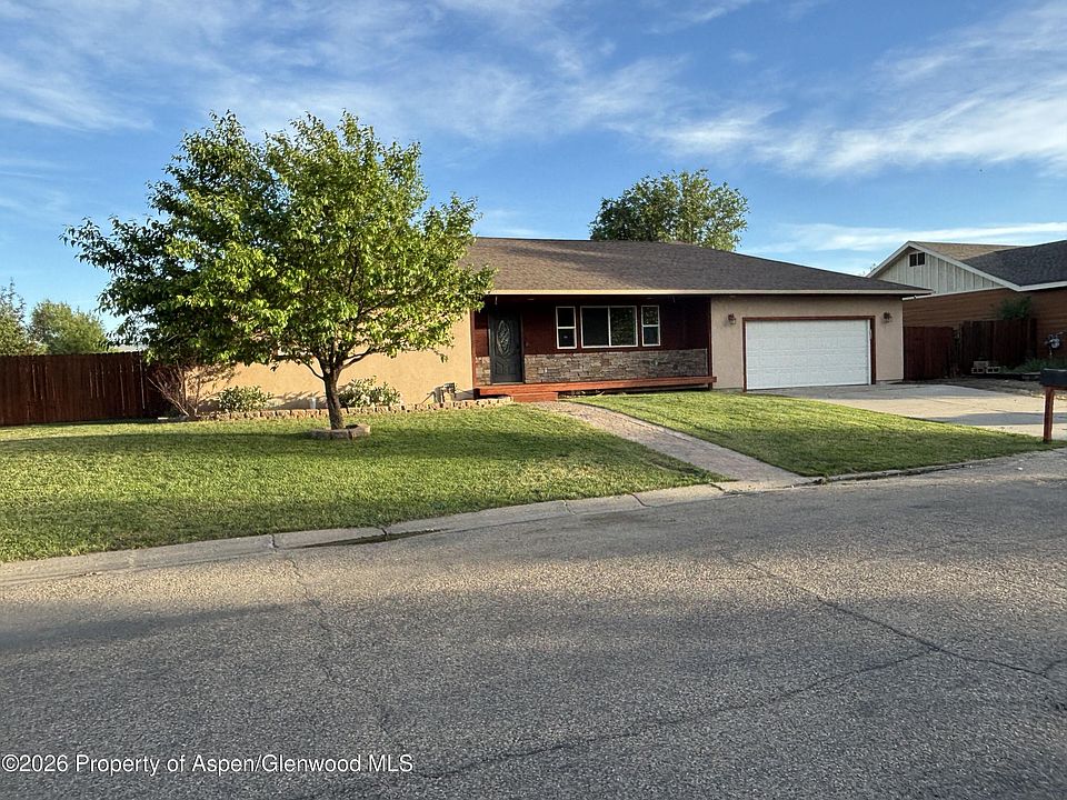 1st image of 2038 Woodland Ave