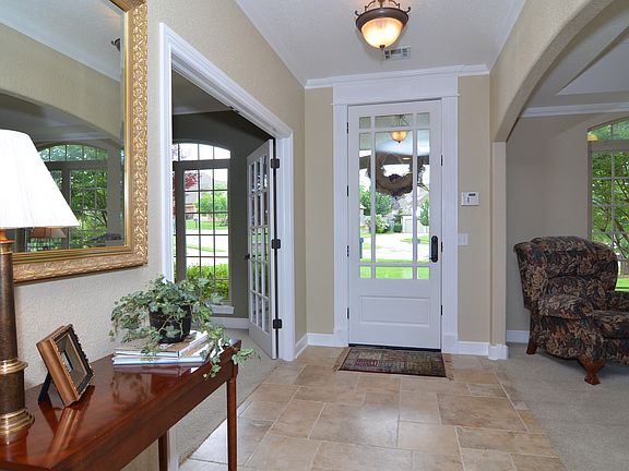 Elegant front entry way