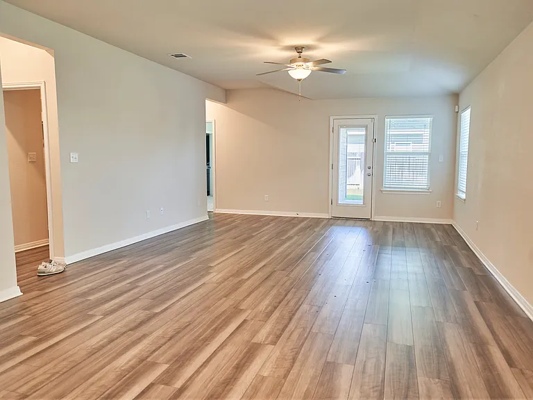 1428 Settlers Glen Dr — Photo 5