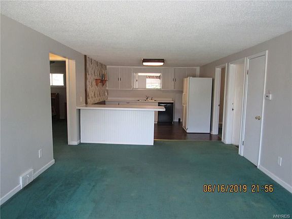 3rd image of 4781 Mount Vernon Blvd